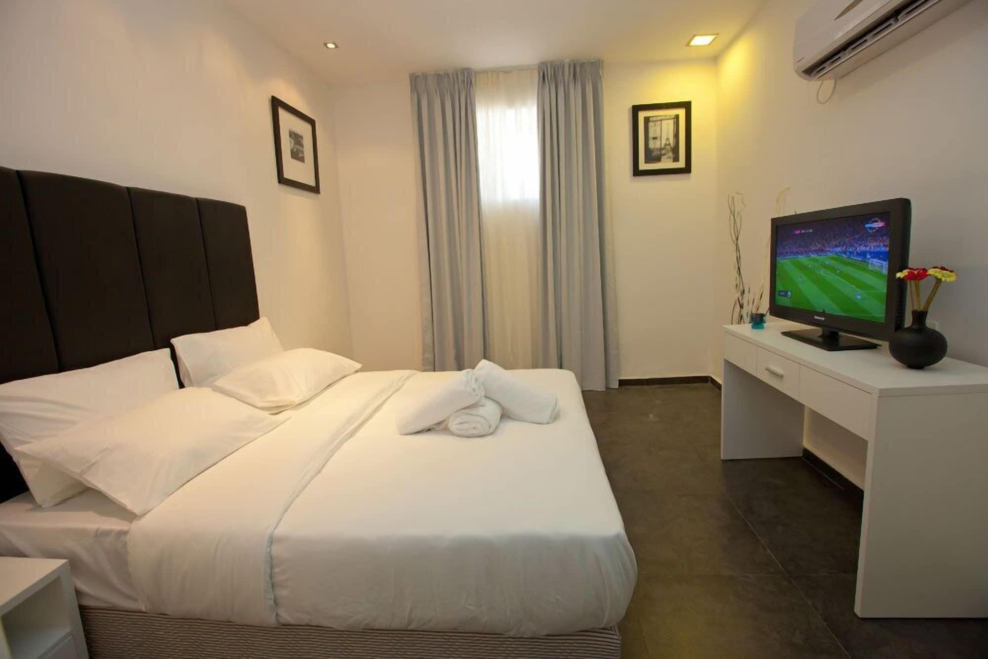 Geula Suites By Raphael Hotels เทลอาวีฟ ภายนอก รูปภาพ