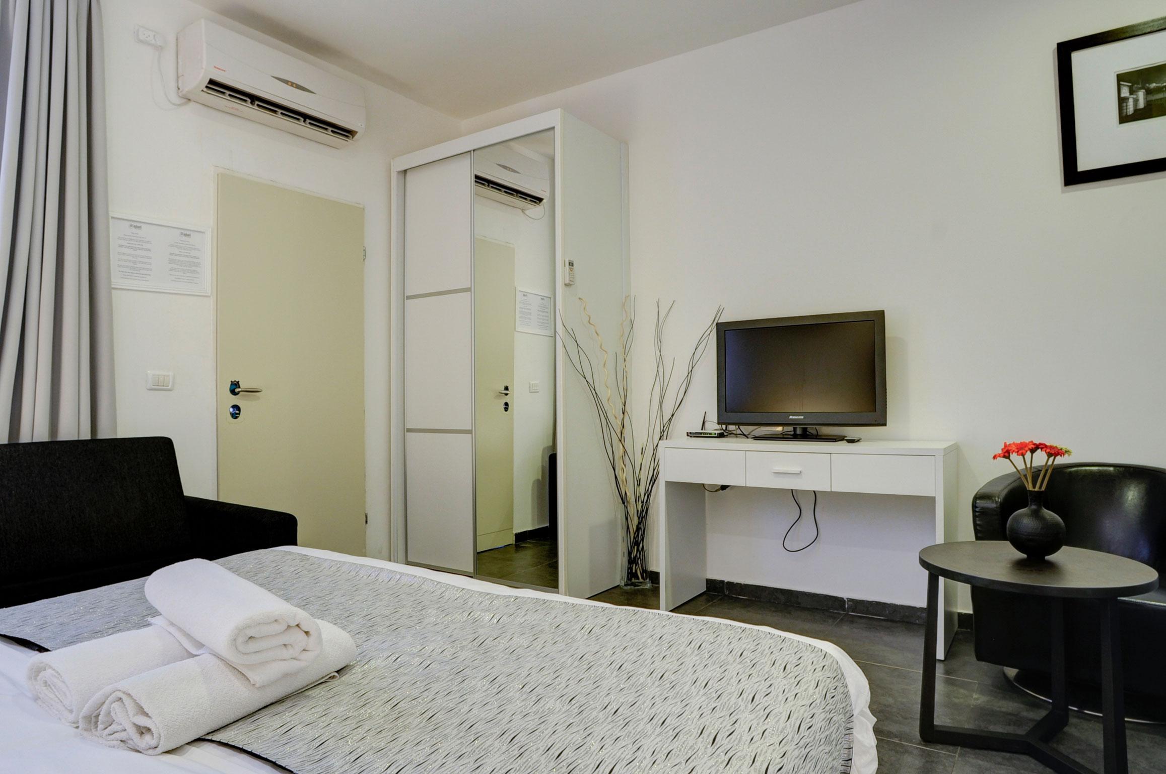 Geula Suites By Raphael Hotels เทลอาวีฟ ภายนอก รูปภาพ