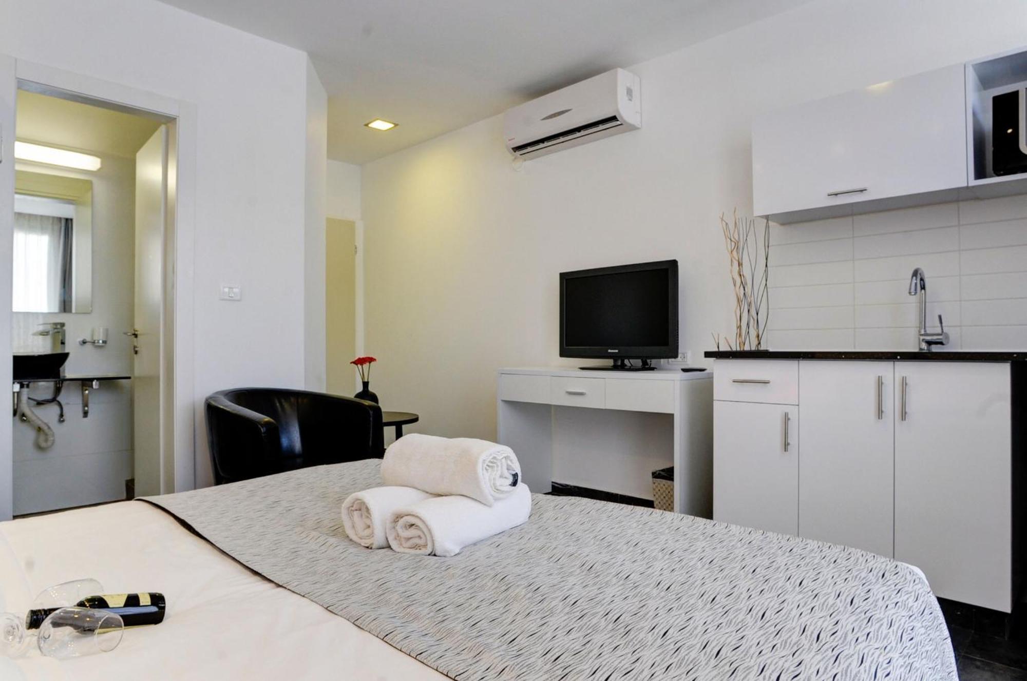 Geula Suites By Raphael Hotels เทลอาวีฟ ห้อง รูปภาพ