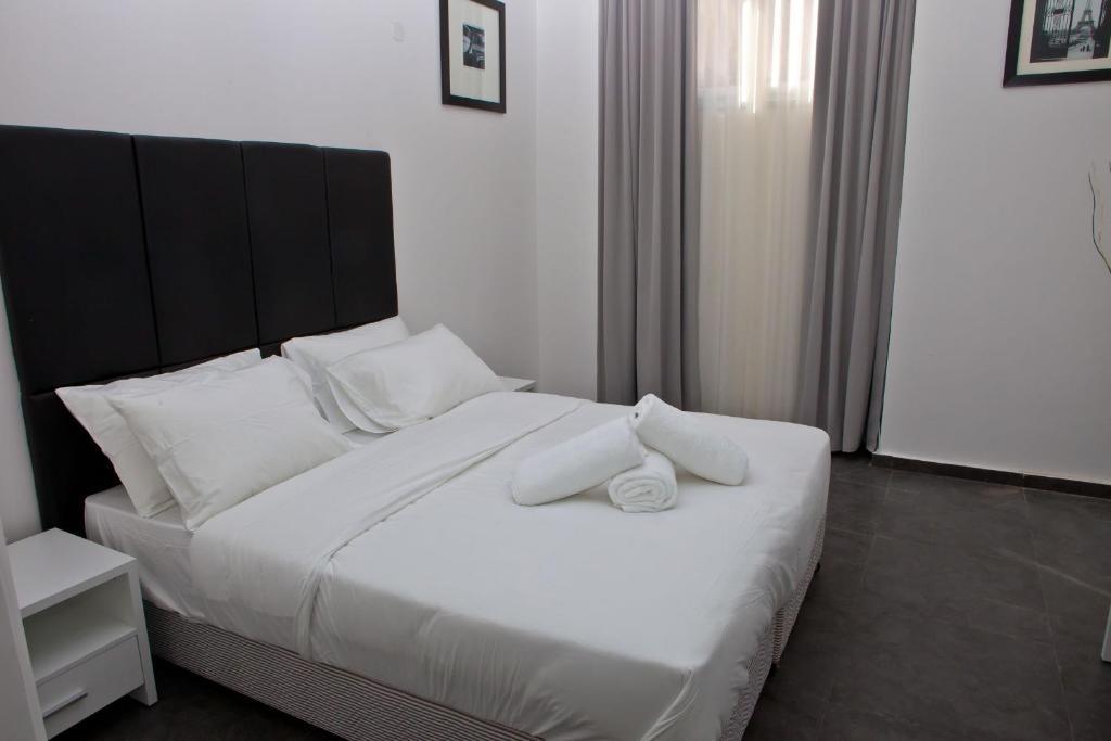 Geula Suites By Raphael Hotels เทลอาวีฟ ห้อง รูปภาพ